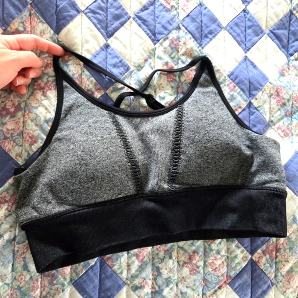 Halara Gray and Black Women's Sports Bra